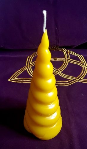 Pilier spirale cire d'abeille