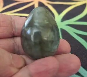Oeuf Labradorite