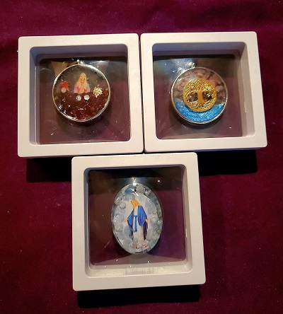 Pendentif résine minéraux