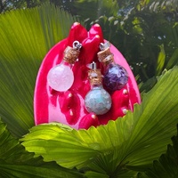 Création pendentif résine fiole minéraux