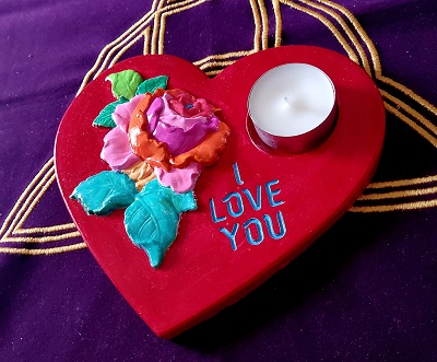 Support coeur rose incruster