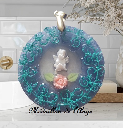 Le médaillon de l'ange