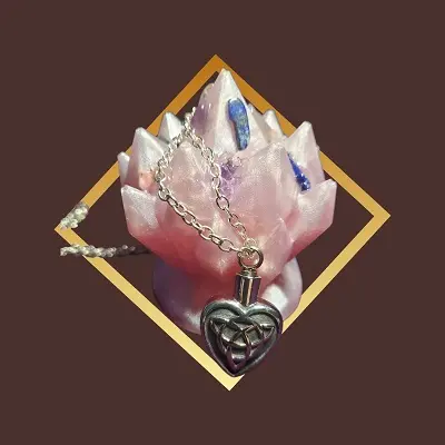 Pendentif diffuseur triskel